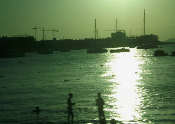 Aissaoui, Marwa. Année inconnue. «Photo au port», [Photographie].