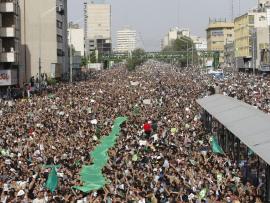 Fig. 2: Unkwown photographer. June 15th 2009. «Mass protests»